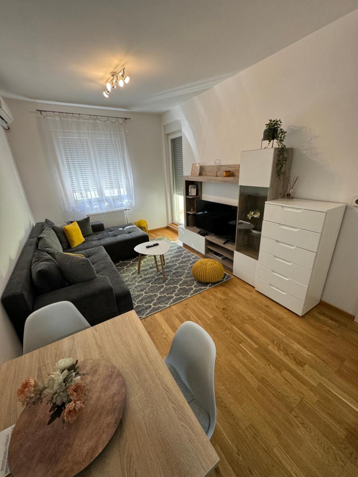 Novi Sad Apartman Apartment Ngoại thất bức ảnh